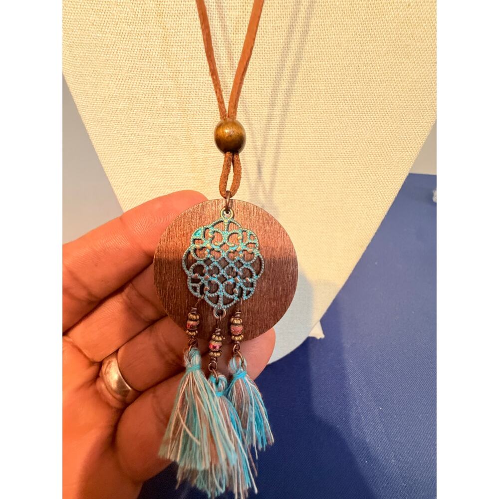 Vintage Boho Wood Tassel Pendant Necklace 30” - Picture 3 of 5